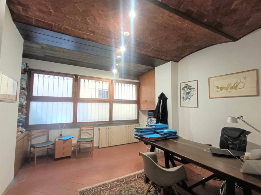 ufficio in affitto a Pistoia