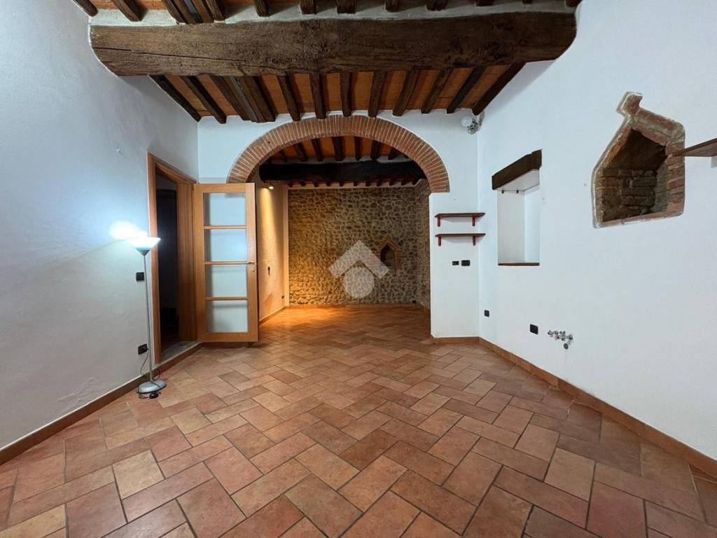 negozio in affitto a Pistoia in zona Centro Città