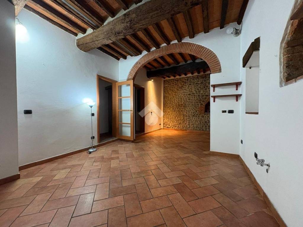 negozio in affitto a Pistoia in zona Centro Città