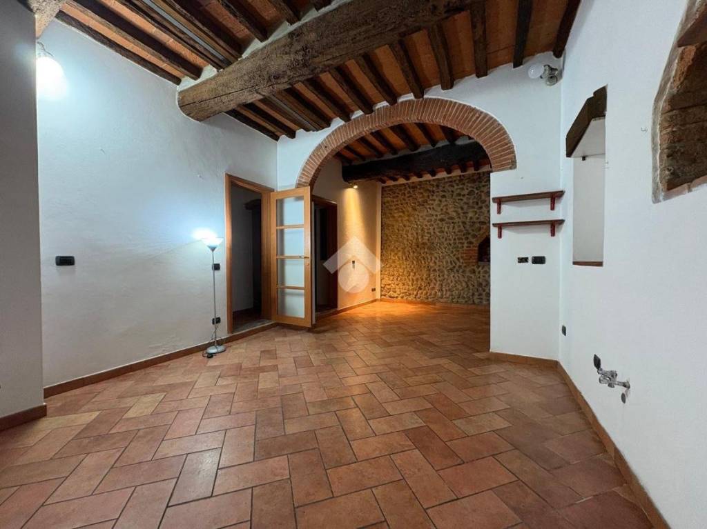 negozio in affitto a Pistoia in zona Centro Città