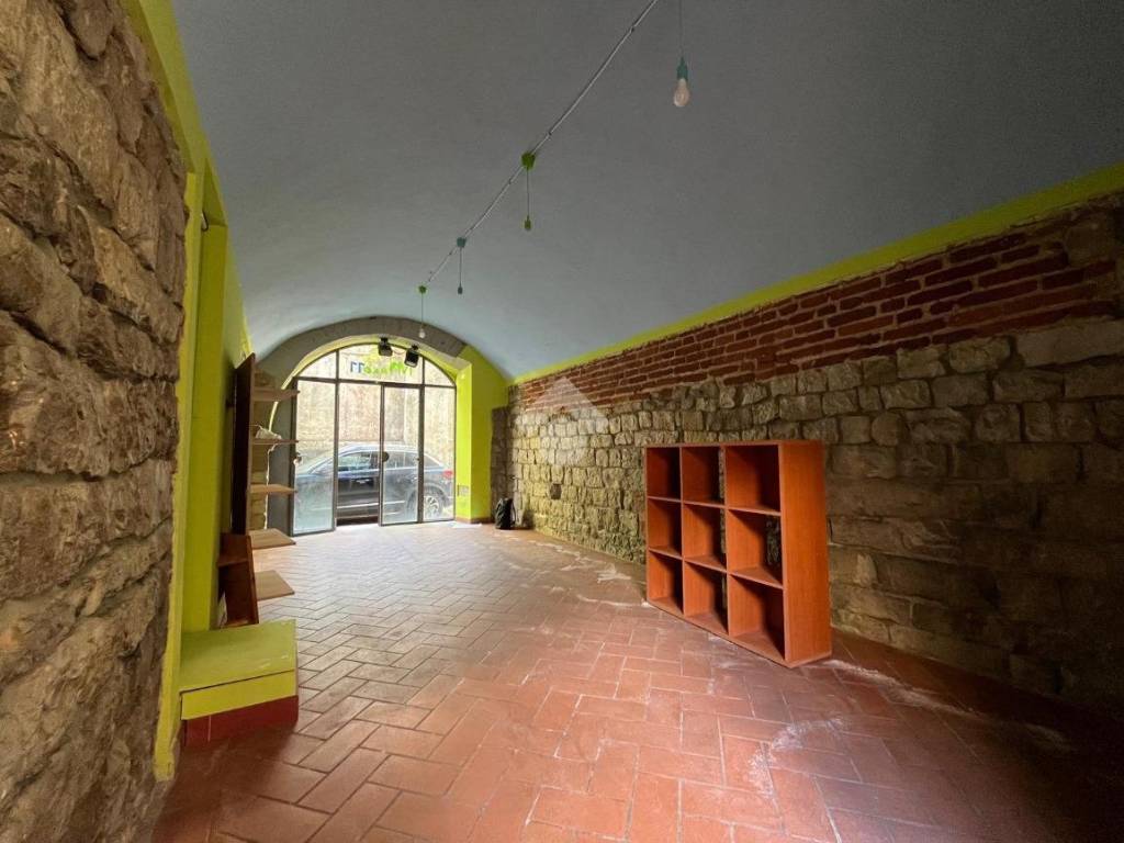 negozio in affitto a Pistoia in zona Centro Città