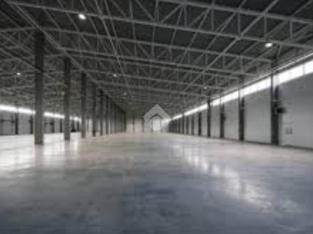 locale commerciale in affitto a Pistoia in zona Centro Città