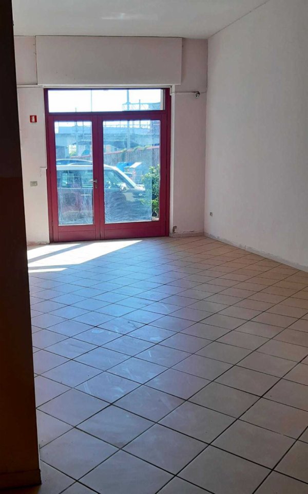 locale commerciale in affitto a Pistoia