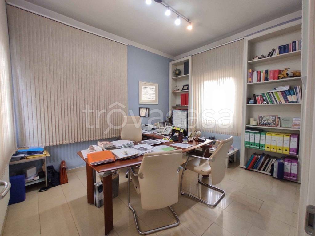 ufficio in affitto a Pistoia