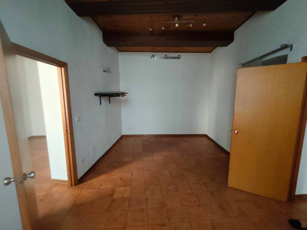 ufficio in affitto a Pistoia in zona Centro Città