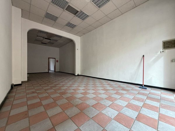 negozio in affitto a Pistoia