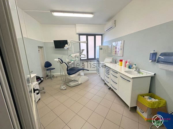 ufficio in affitto a Pistoia in zona Stadio