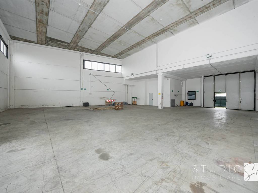 negozio in affitto a Pistoia