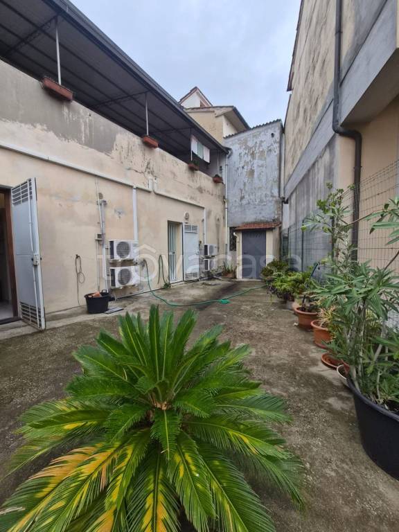locale commerciale in affitto a Pistoia in zona Centro Città
