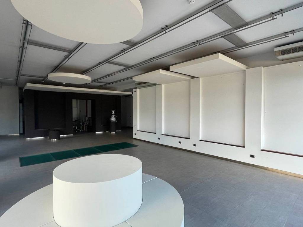 negozio in affitto a Ponte Buggianese