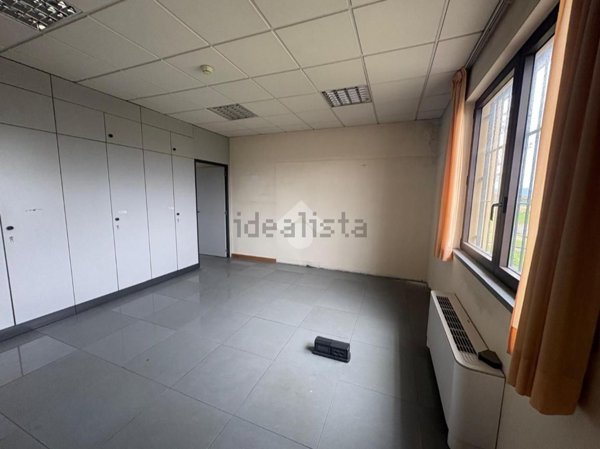 negozio in affitto a Ponte Buggianese