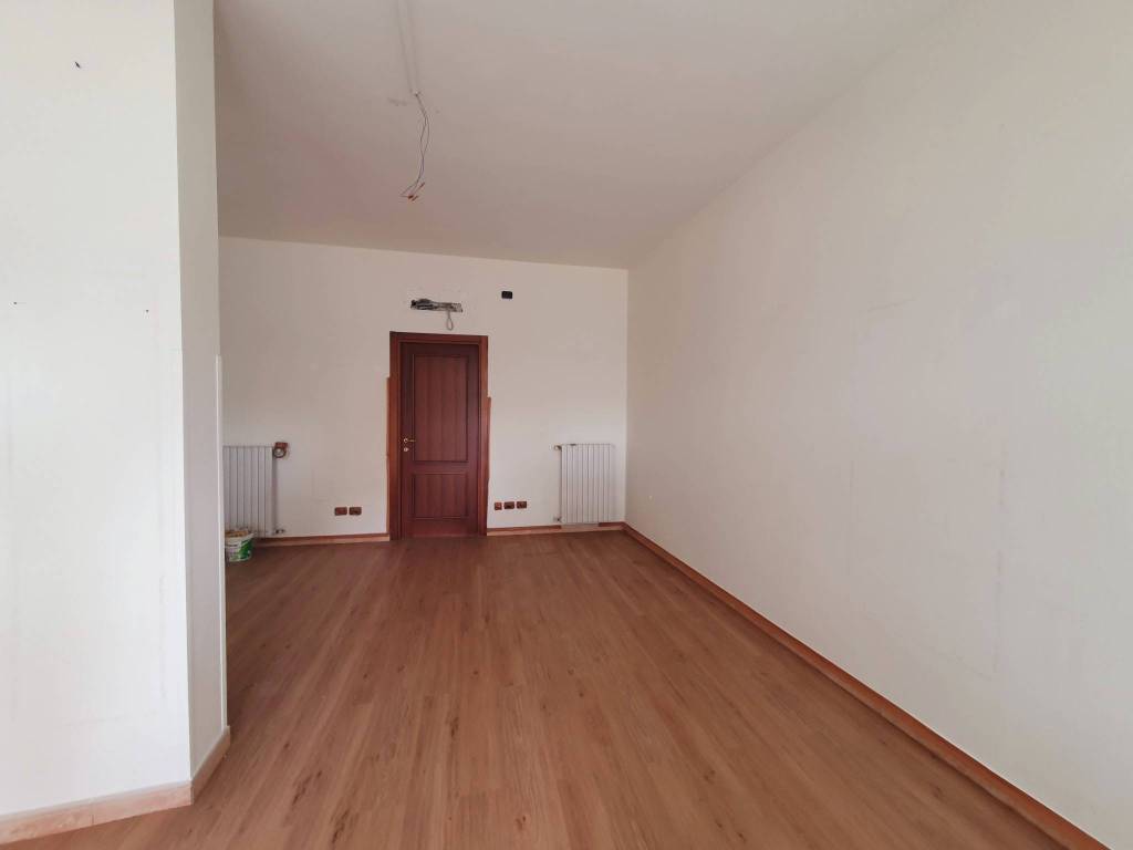 negozio in affitto a Quarrata