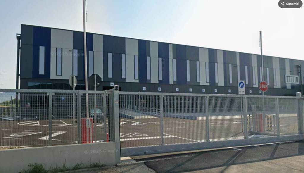 locale commerciale in affitto a Quarrata