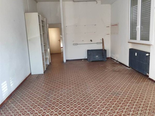 locale commerciale in affitto a Quarrata