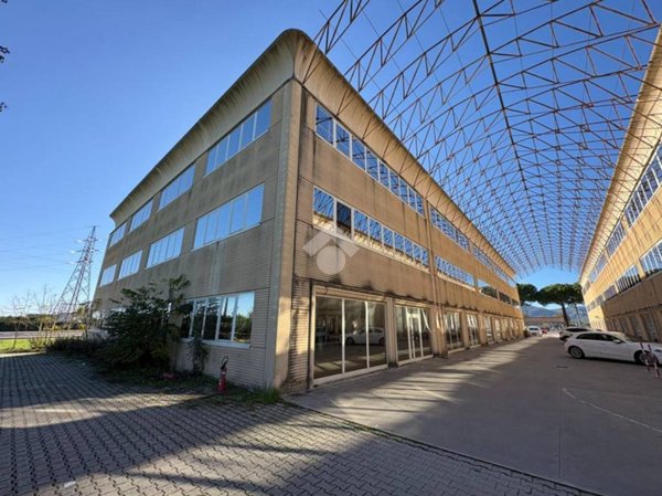 negozio in affitto a Quarrata