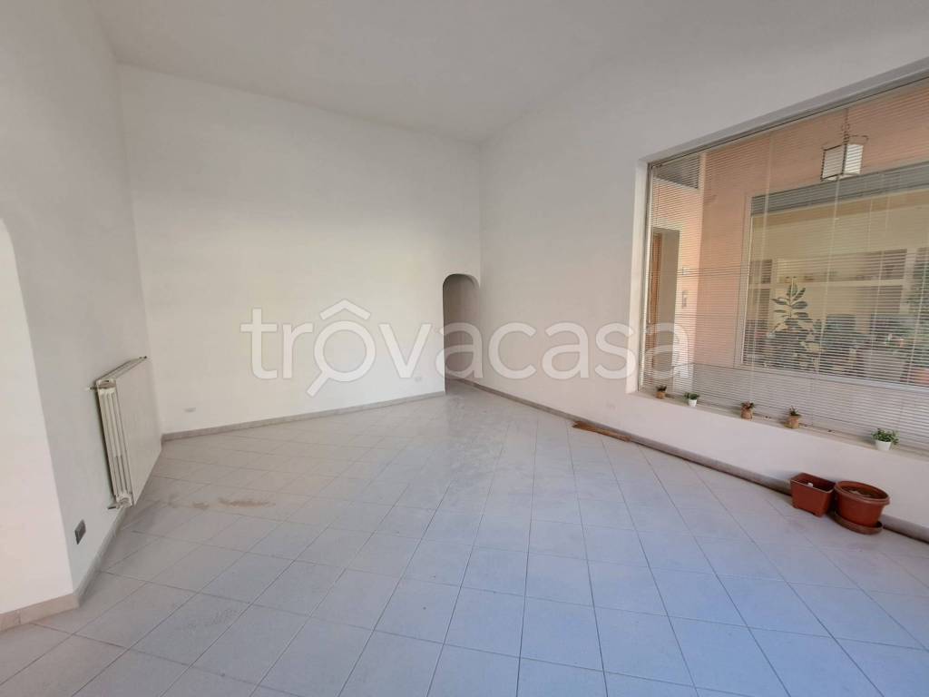 negozio in affitto a Quarrata