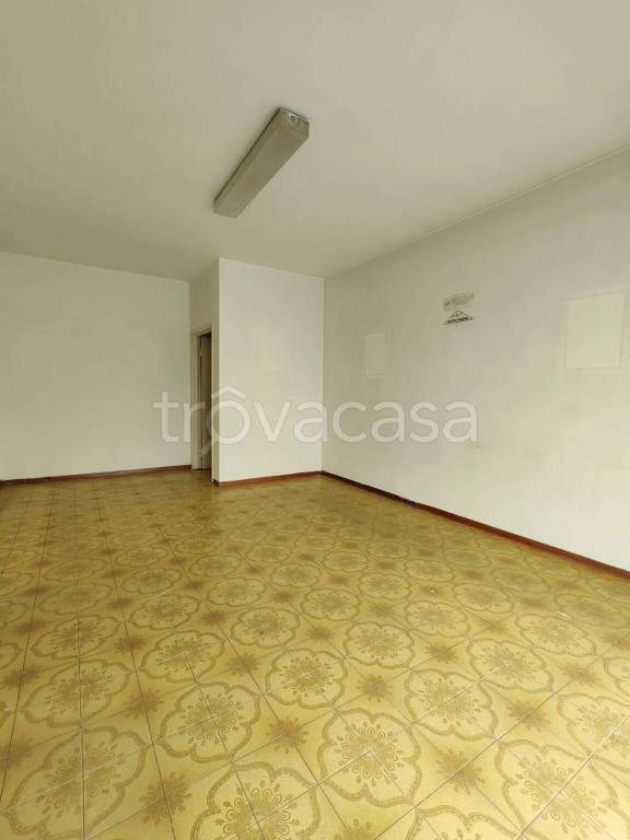 negozio in affitto a Quarrata