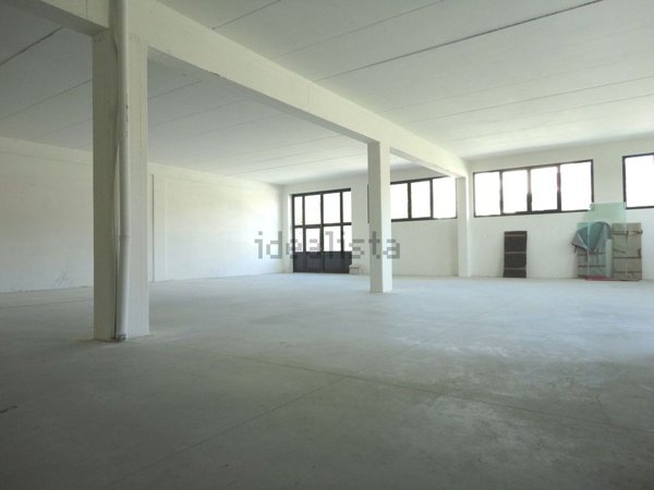 locale di sgombero in affitto a Quarrata