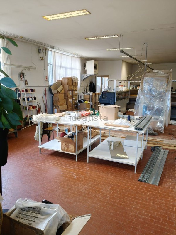 negozio in affitto a Quarrata