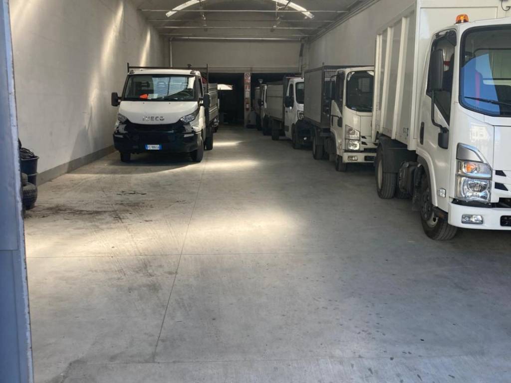 locale commerciale in affitto a Quarrata in zona Vignole