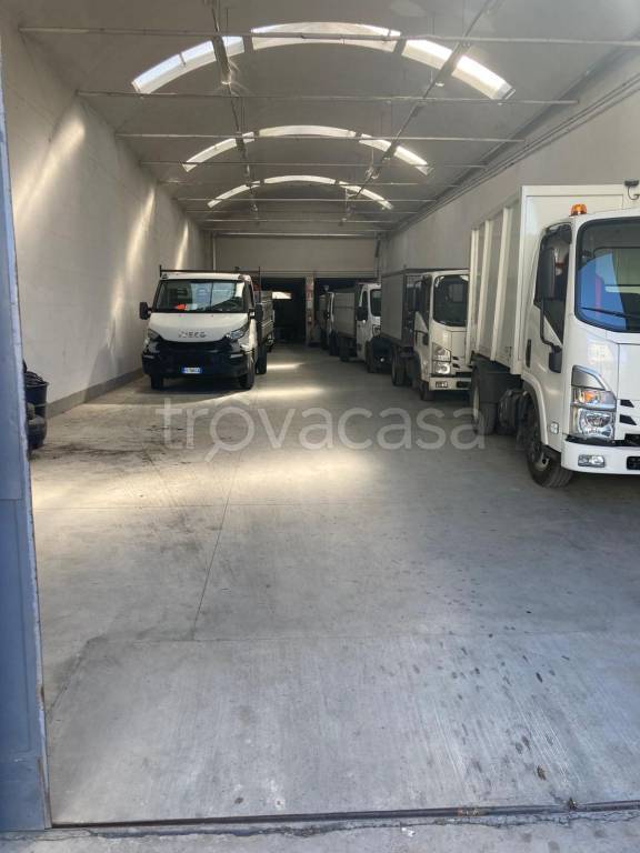 locale commerciale in affitto a Quarrata