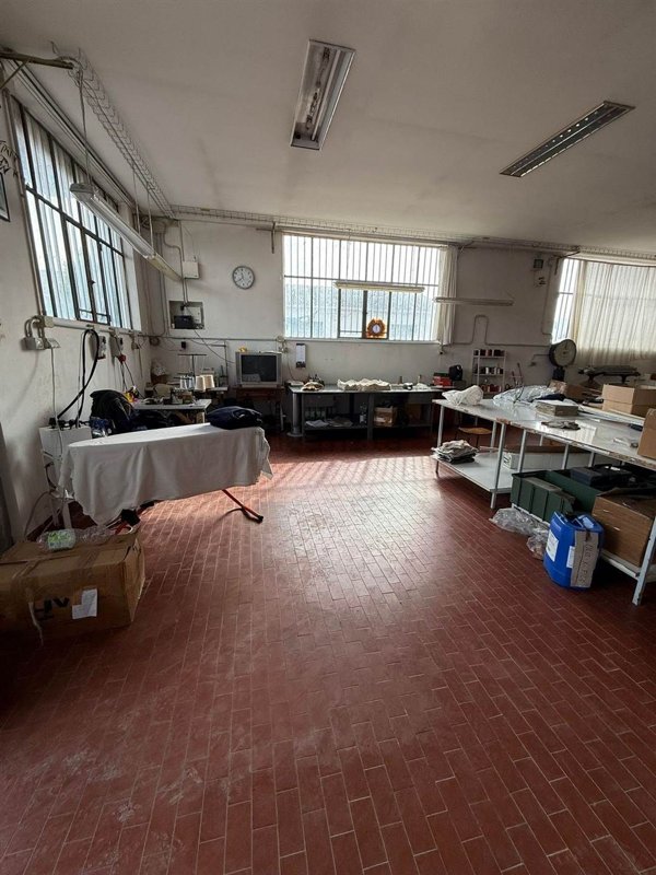 capannone in affitto a Quarrata in zona Catena