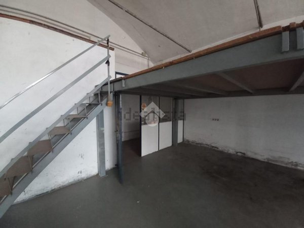 locale di sgombero in affitto a Quarrata