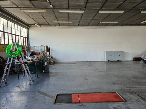 locale commerciale in affitto a Quarrata