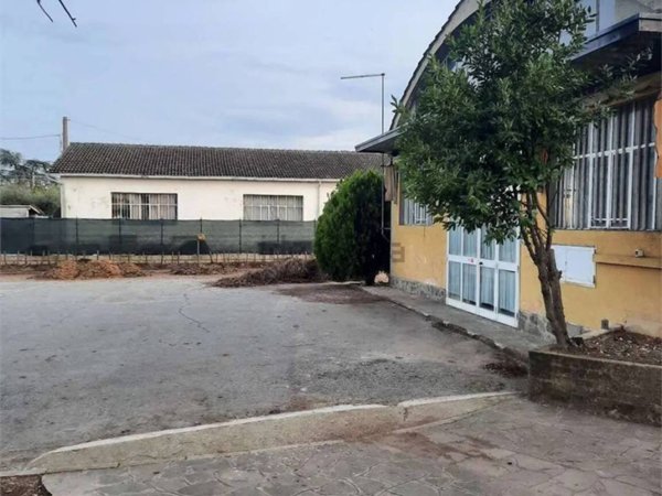 negozio in affitto a Quarrata