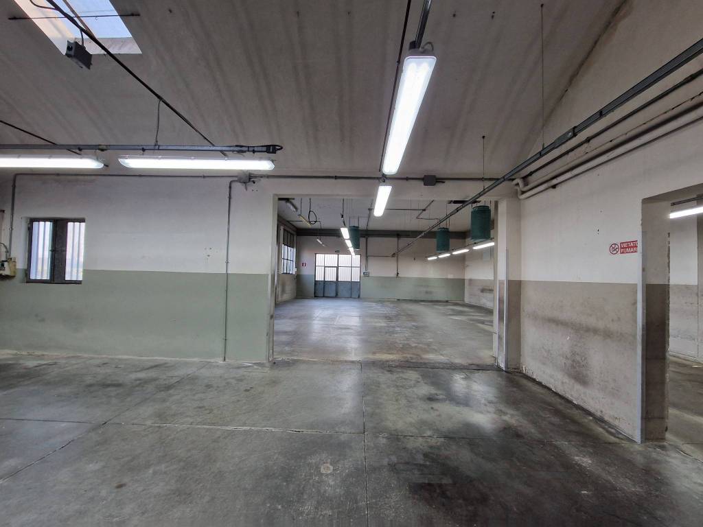 locale commerciale in affitto a Quarrata