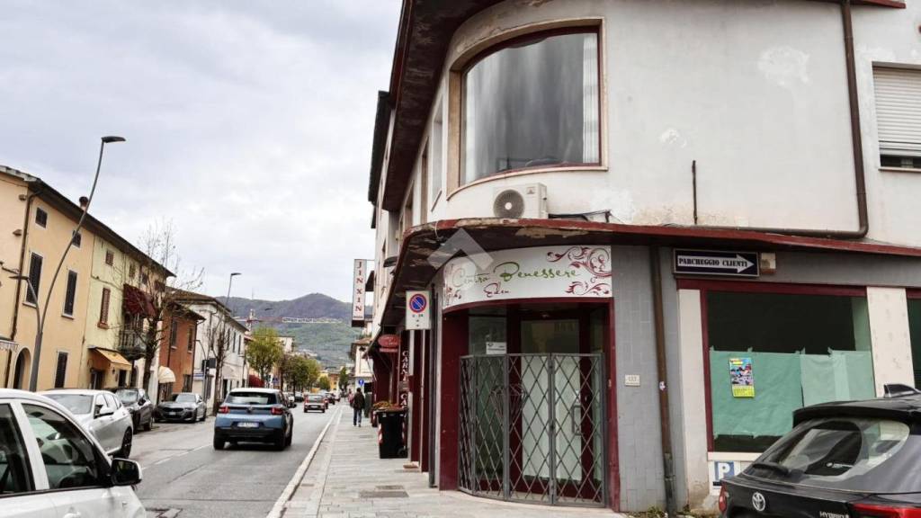 negozio in affitto a Quarrata
