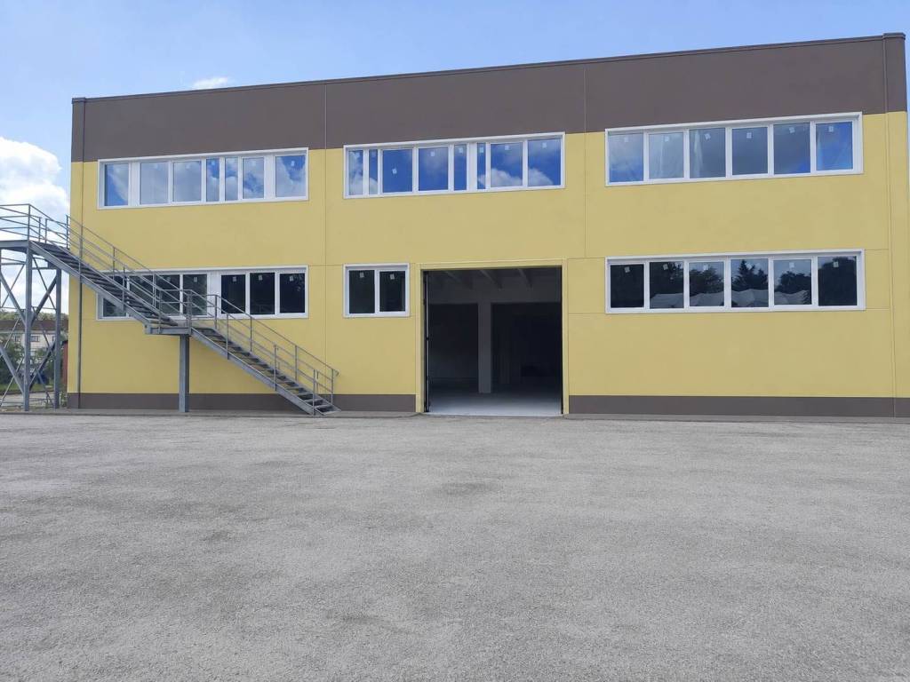 locale commerciale in affitto a Quarrata