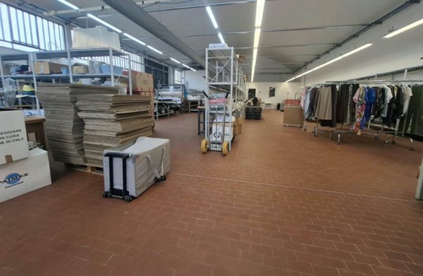 locale commerciale in affitto a Quarrata in zona Valenzatico