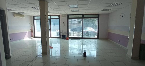 ufficio in affitto ad Uzzano