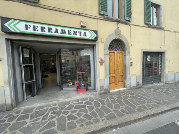 negozio in affitto a Bagno a Ripoli