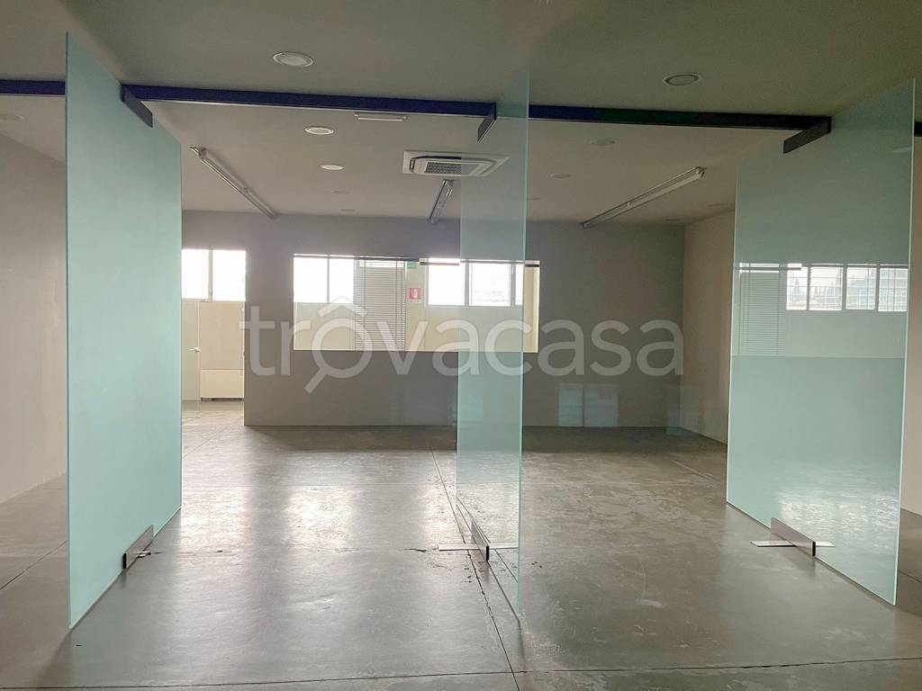 locale commerciale in affitto a Bagno a Ripoli in zona Ponte a Ema