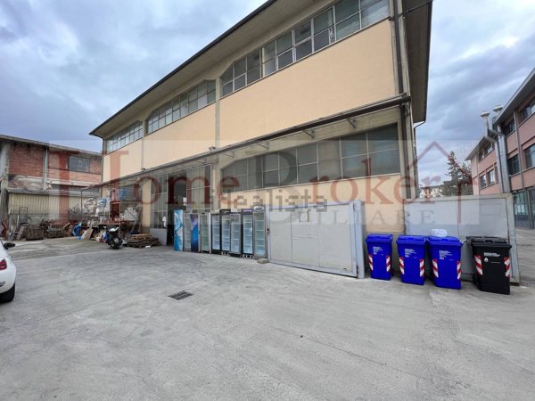 locale commerciale in affitto a Bagno a Ripoli in zona Grassina