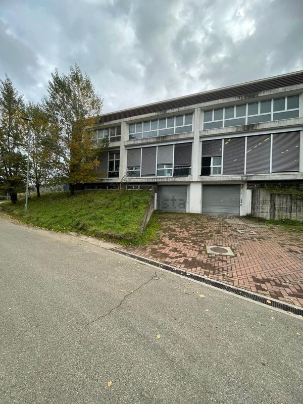 capannone in affitto a Bagno a Ripoli in zona Vallina
