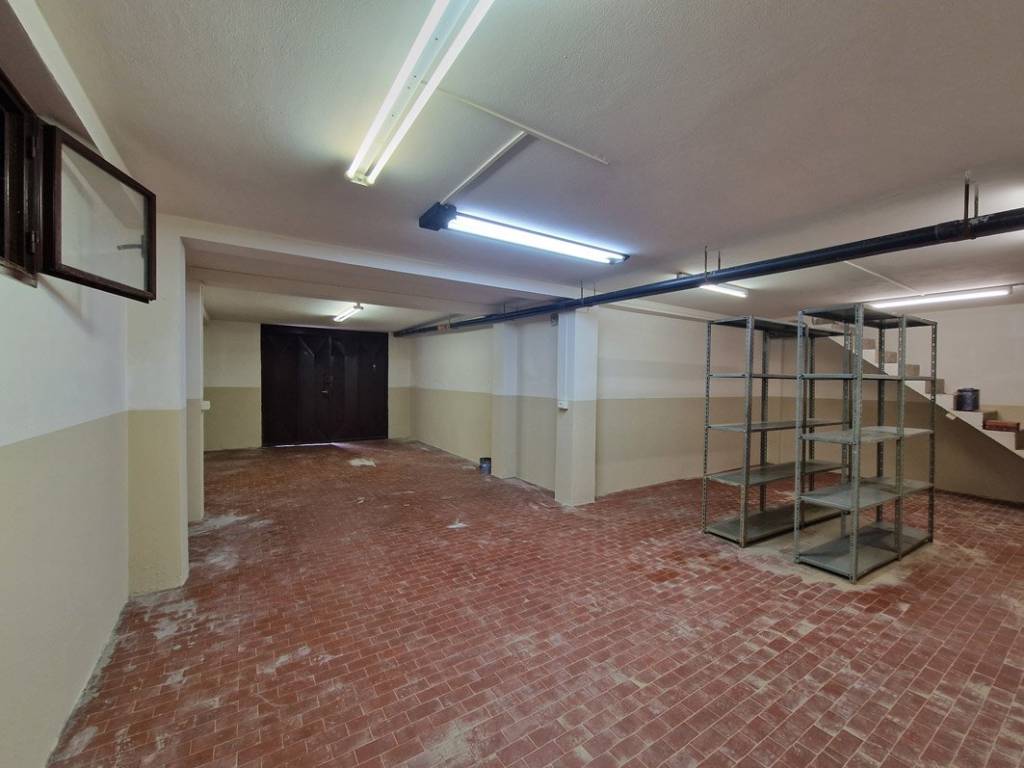 locale commerciale in affitto a Bagno a Ripoli in zona Grassina