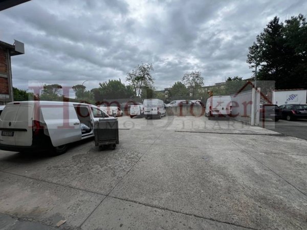 locale commerciale in affitto a Bagno a Ripoli in zona Grassina