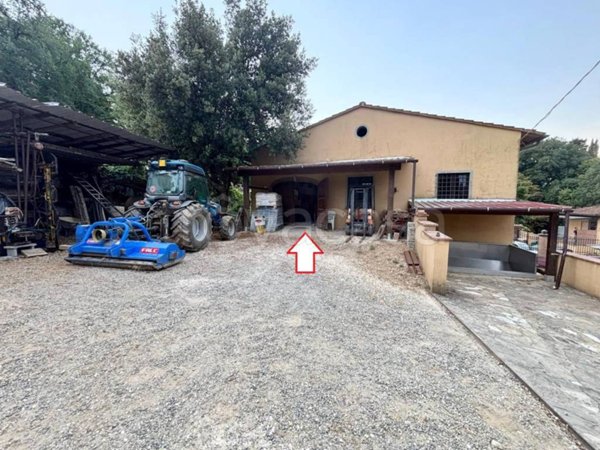 locale commerciale in affitto a Bagno a Ripoli in zona Vallina