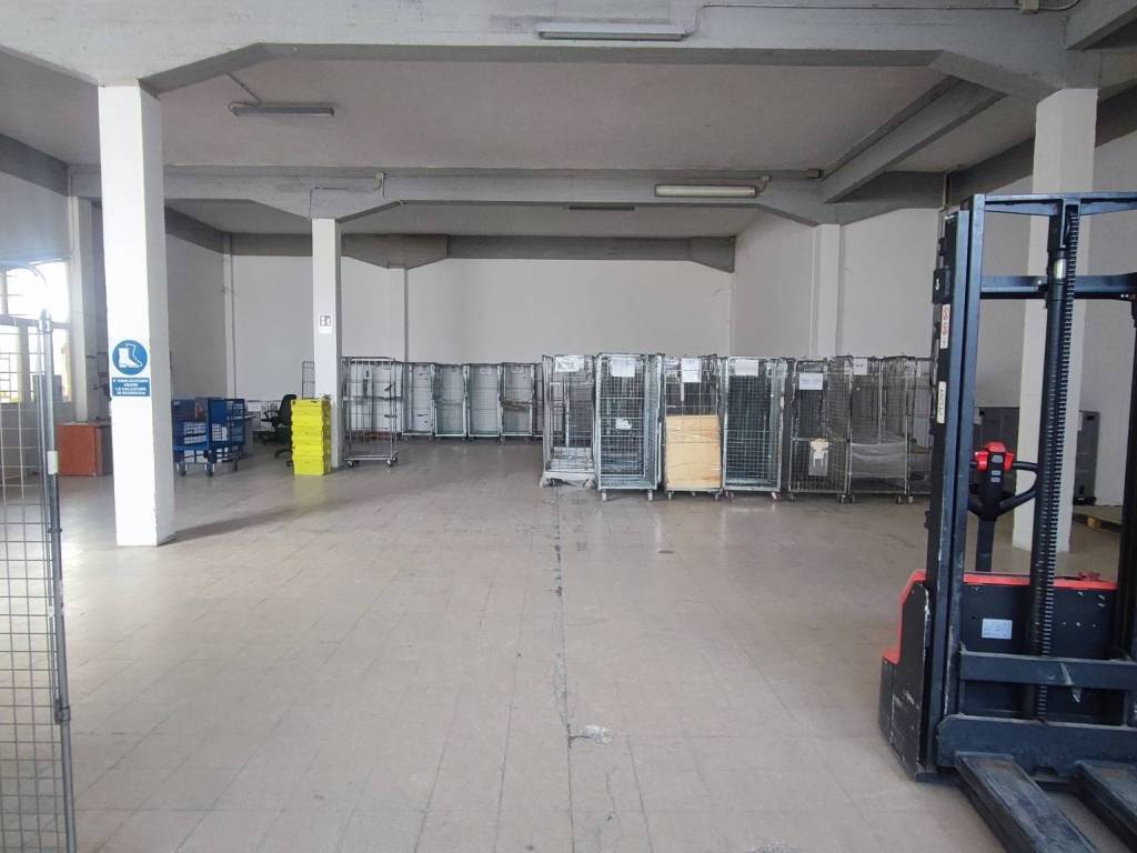 locale commerciale in affitto a Bagno a Ripoli in zona Ponte a Ema