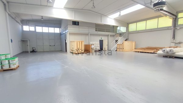 ufficio in affitto a Bagno a Ripoli in zona Vallina