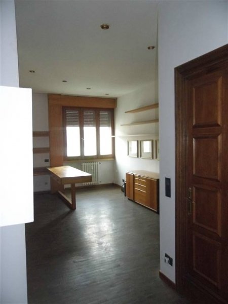 locale commerciale in affitto a Borgo San Lorenzo