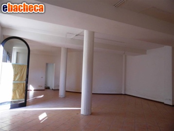 locale commerciale in affitto a Borgo San Lorenzo