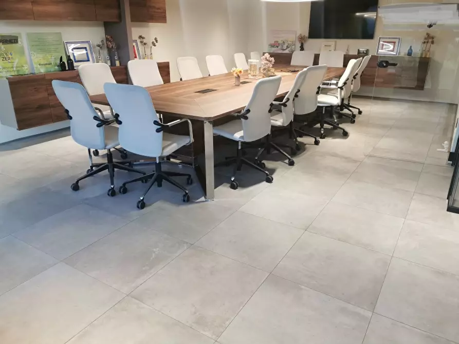 locale commerciale in affitto a Borgo San Lorenzo