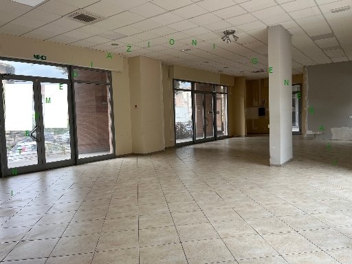 negozio in affitto a Borgo San Lorenzo