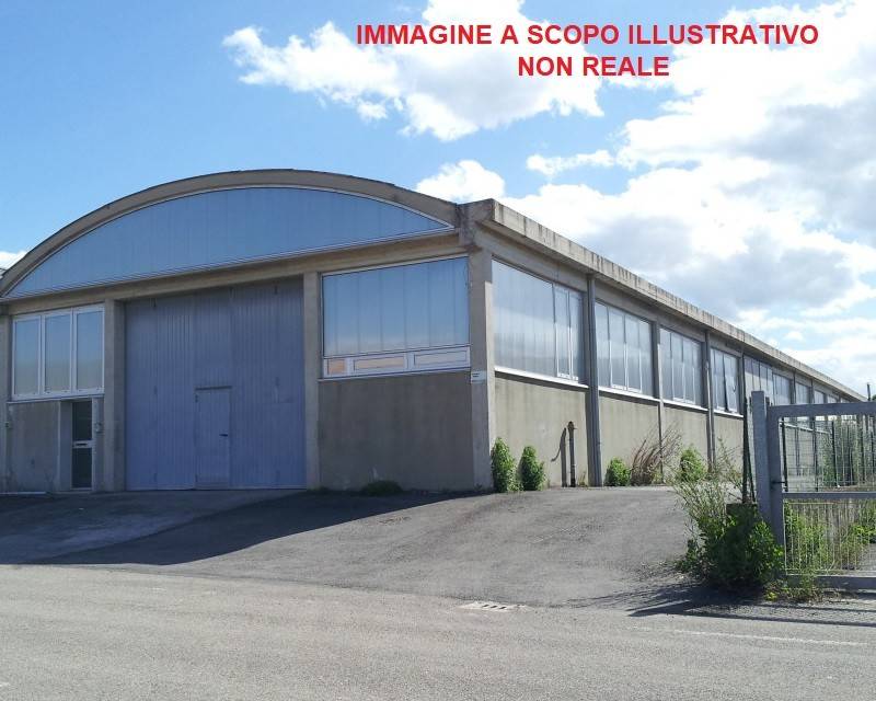 locale commerciale in affitto a Calenzano
