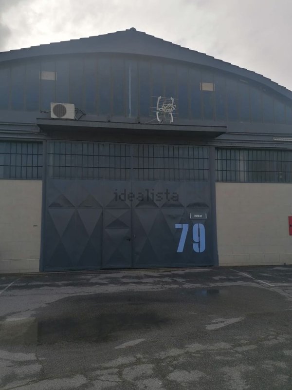 capannone in affitto a Calenzano