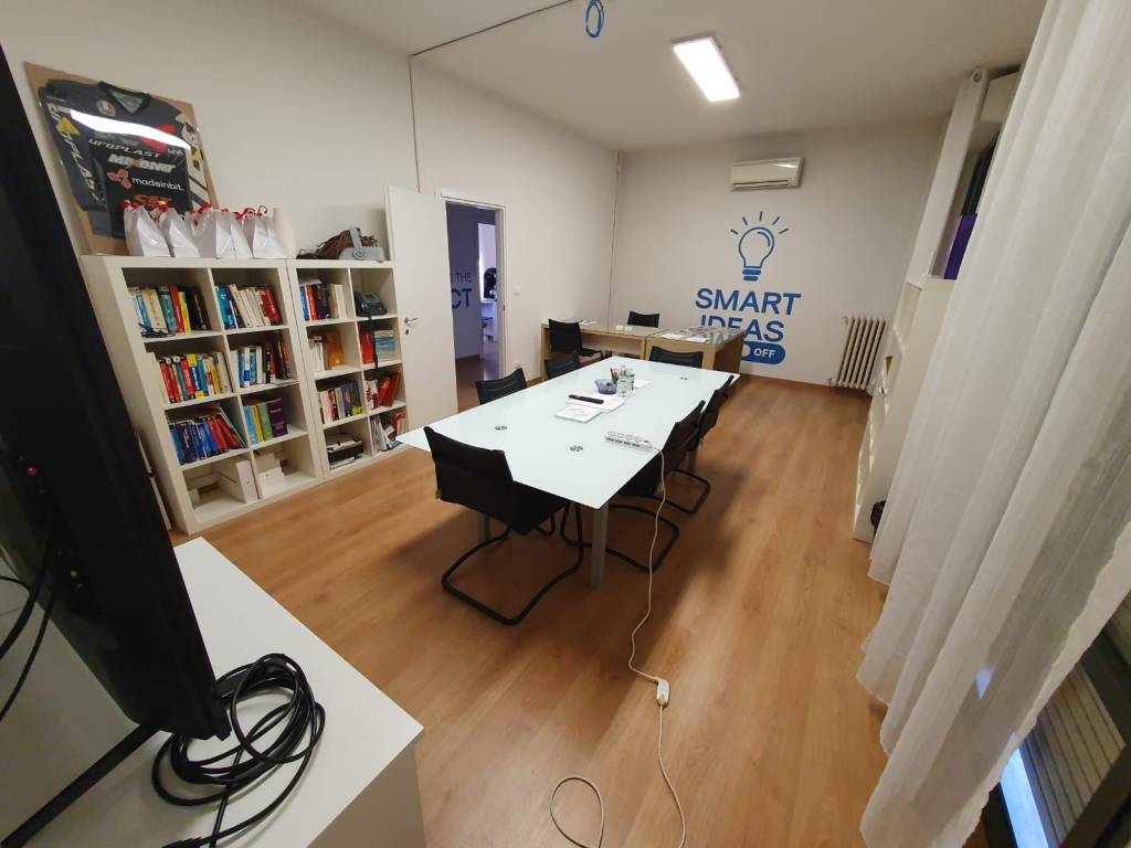 ufficio in affitto a Calenzano